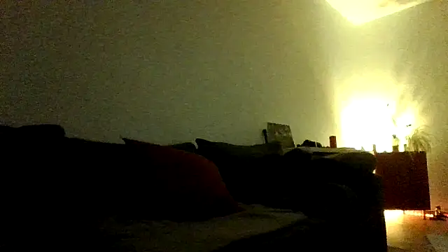 Snapshot of Tommyzzzzzz chatting on December 4, 2024, 6:17 pm Tommyzzzzzz online show from December 4, 2024, 6:17 pm