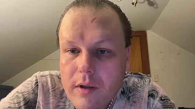 Snapshot of RaeganV chatting on February 21, 2026, 10:27 am RaeganV online show from February 21, 2026, 10:27 am