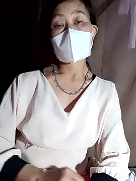 witch-xx online show from April 5, 2026, 3:47 am