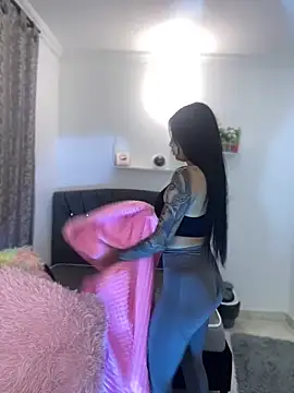 Snapshot of MEDUSA_EF chatting on February 12, 2026, 12:33 pm MEDUSA EF online show from February 12, 2026, 12:33 pm