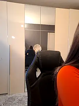 Snapshot of Nhaomy___ chatting on February 6, 2026, 12:52 pm Nhaomy online show from February 6, 2026, 12:52 pm