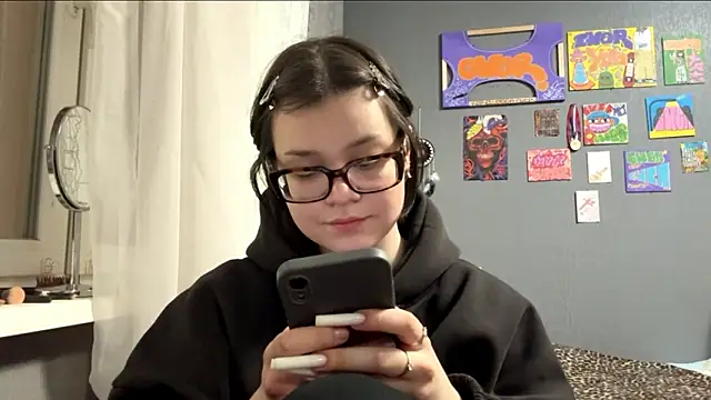 AngelLune online show from February 10, 2026, 10:58 pm