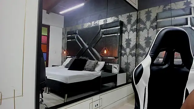 LaimCarterss online show from February 9, 2026, 12:20 pm