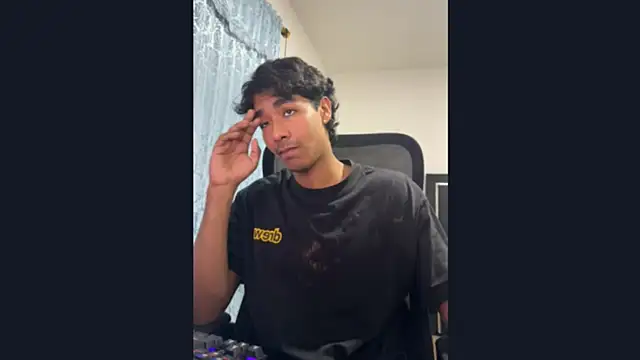 Pedestal diamant online show from February 11, 2026, 12:26 am