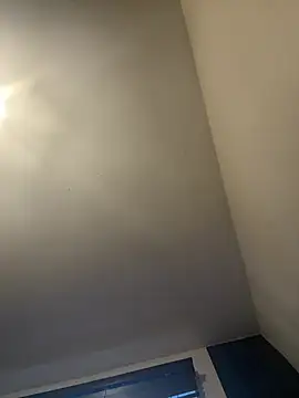 Lovermolls online show from February 7, 2026, 4:11 pm