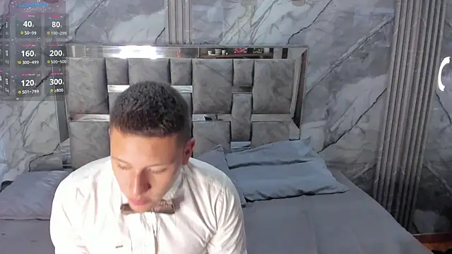 Snapshot of Manson_and_Zoe chatting on February 11, 2026, 11:26 am Manson and Zoe online show from February 11, 2026, 11:26 am