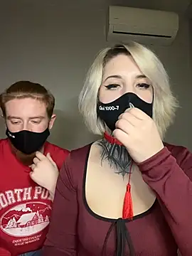 Snapshot of AllisonXAlfred chatting on February 5, 2026, 6:23 pm AllisonXAlfred online show from February 5, 2026, 6:23 pm