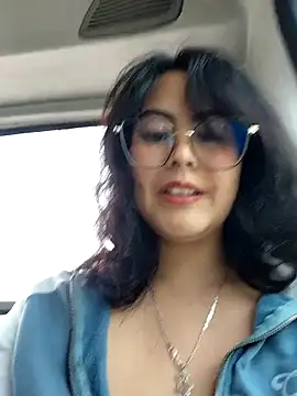 Snapshot of Mari-98 chatting on February 6, 2026, 6:11 pm Mari-98 online show from February 6, 2026, 6:11 pm