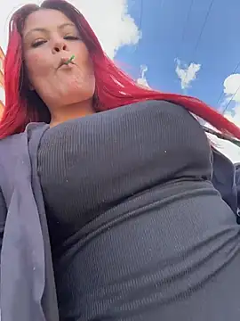 Snapshot of Lia-Moon77 chatting on February 20, 2026, 7:25 pm Lia-Moon77 online show from February 20, 2026, 7:25 pm