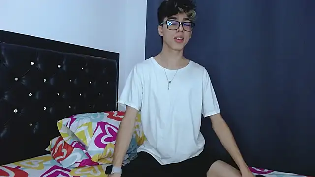 gabriel x18 online show from April 10, 2026, 11:53 pm