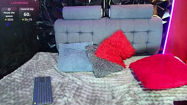 Tammy sutra online show from March 25, 2026, 7:09 pm