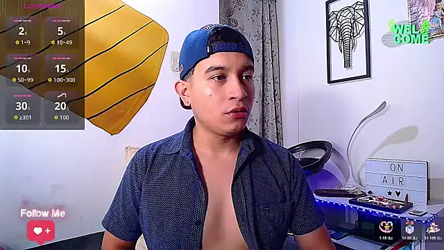 Snapshot of MaxParker21 chatting on February 12, 2026, 3:29 pm MaxParker21 online show from February 12, 2026, 3:29 pm