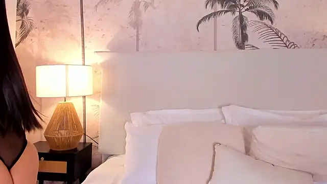 Snapshot of IvyStonne chatting on March 16, 2026, 7:18 pm IvyStonne online show from March 16, 2026, 7:18 pm