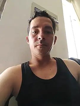 Snapshot of Santiago_vnz chatting on February 18, 2026, 3:19 pm Santiago vnz online show from February 18, 2026, 3:19 pm