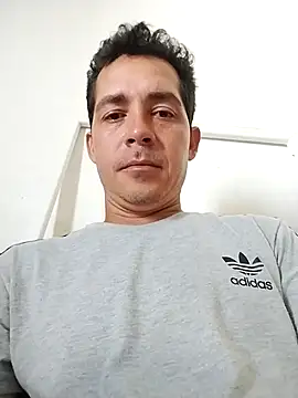 Snapshot of Santiago_vnz chatting on February 19, 2026, 6:48 pm Santiago vnz online show from February 19, 2026, 6:48 pm