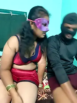 Snapshot of Tamilkannadacouple chatting on February 13, 2026, 4:47 pm Tamilkannadacouple online show from February 13, 2026, 4:47 pm