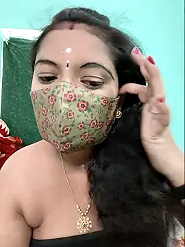 Snapshot of Tamilkannadacouple chatting on April 14, 2026, 5:24 am Tamilkannadacouple online show from April 14, 2026, 5:24 am
