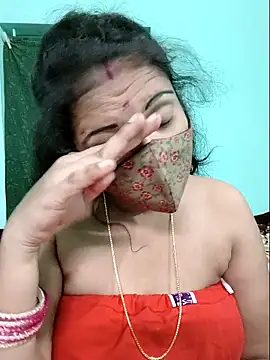 Snapshot of Tamilkannadacouple chatting on April 18, 2026, 5:50 pm Tamilkannadacouple online show from April 18, 2026, 5:50 pm