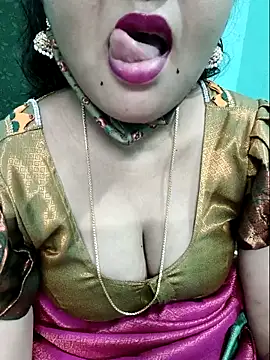 Snapshot of Tamilkannadacouple chatting on April 23, 2026, 6:14 am Tamilkannadacouple online show from April 23, 2026, 6:14 am