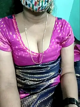 Snapshot of Tamilkannadacouple chatting on May 1, 2026, 5:17 pm Tamilkannadacouple online show from May 1, 2026, 5:17 pm