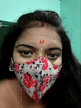 Snapshot of Tamilkannadacouple chatting on May 21, 2026, 6:04 pm Tamilkannadacouple online show from May 21, 2026, 6:04 pm