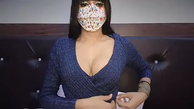 Snapshot of KavyaCurves chatting on March 29, 2026, 5:57 pm KavyaCurves online show from March 29, 2026, 5:57 pm