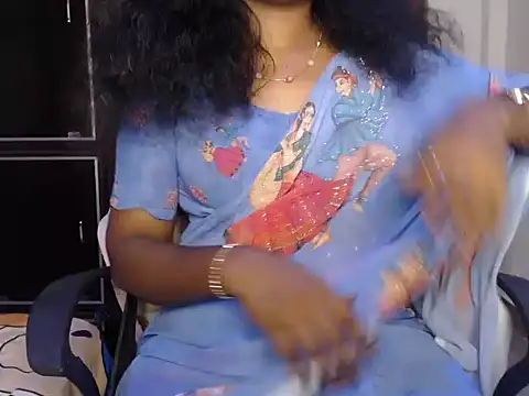 Snapshot of VixenNandhu chatting on March 11, 2026, 6:47 pm VixenNandhu online show from March 11, 2026, 6:47 pm