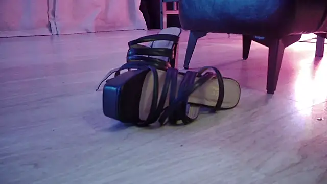 bellaskeykeeper online show from February 27, 2026, 11:10 am