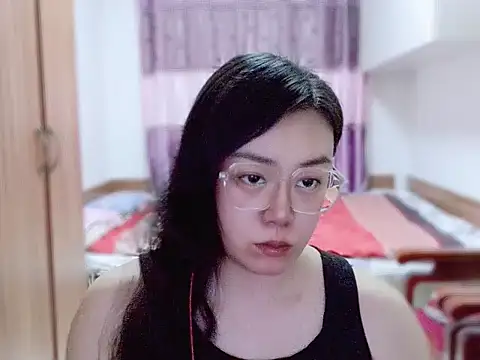 yingying1222 online show from March 5, 2026, 11:50 am