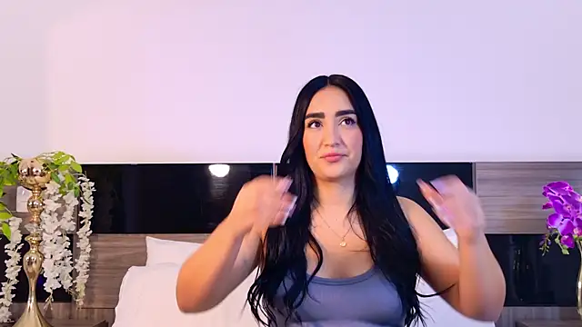 MaraGrief  online show from April 16, 2026, 11:33 am