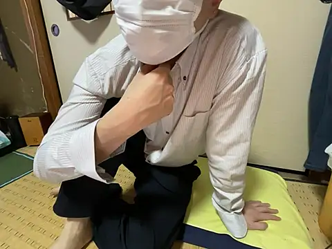 shizuku-kun211 online show from April 21, 2026, 5:03 am