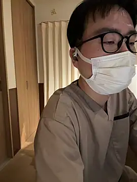 shizuku-kun211 online show from April 21, 2026, 7:17 pm