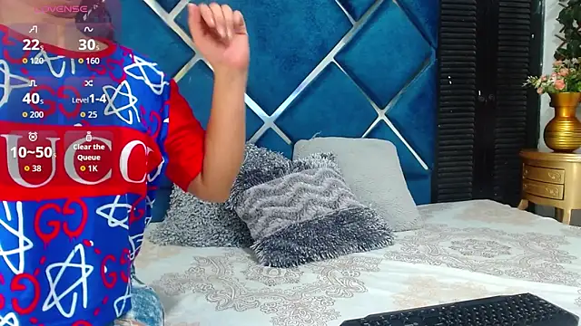 Snapshot of VenuzNaughty chatting on February 9, 2026, 12:53 pm VenuzNaughty online show from February 9, 2026, 12:53 pm