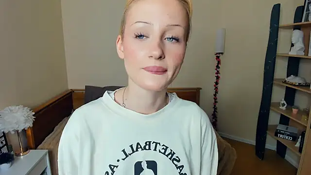 LolaStusse online show from March 1, 2026, 7:54 am