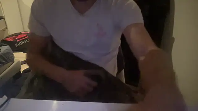 raoulbtnbois online show from May 23, 2026, 12:05 am