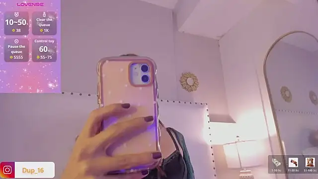 Zoe star  online show from April 15, 2026, 4:19 am