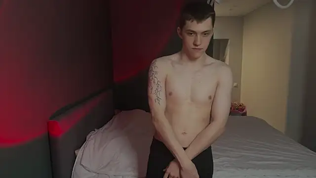 Snapshot of cronck52 chatting on February 18, 2026, 10:17 pm cronck52 online show from February 18, 2026, 10:17 pm