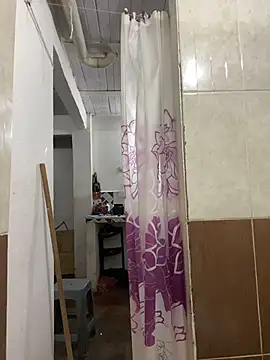 Snapshot of Romie_rous chatting on February 14, 2026, 1:19 pm Romie rous online show from February 14, 2026, 1:19 pm