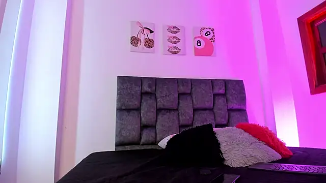 Madison Rosee online show from March 22, 2026, 6:33 pm