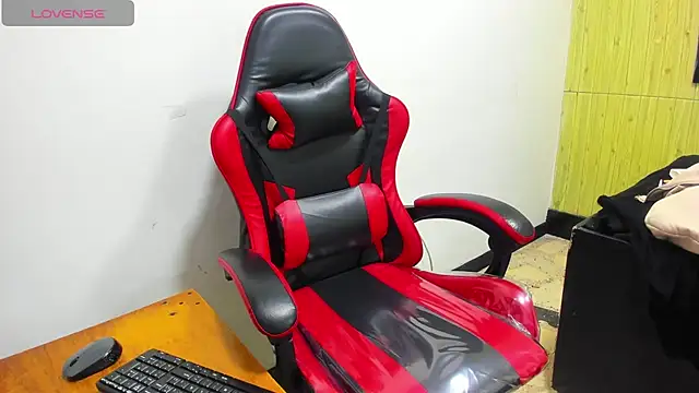 peachy hot online show from April 5, 2026, 4:42 am