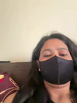 raavigirl online show from March 21, 2026, 2:49 am