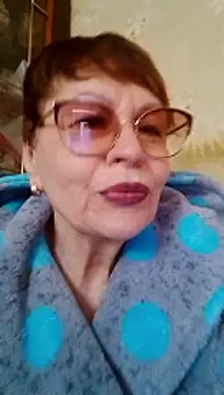 Snapshot of SophieBurns chatting on March 10, 2026, 10:42 am SophieBurns online show from March 10, 2026, 10:42 am