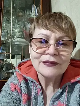 Snapshot of SophieBurns chatting on April 8, 2026, 1:33 pm SophieBurns online show from April 8, 2026, 1:33 pm