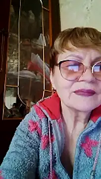 Snapshot of SophieBurns chatting on April 13, 2026, 8:31 am SophieBurns online show from April 13, 2026, 8:31 am