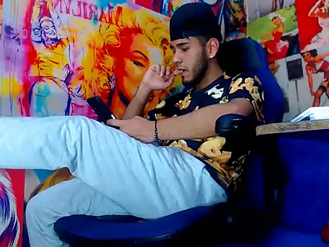 warmNoah online show from April 7, 2026, 6:08 pm