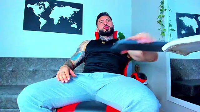 Snapshot of Alessrose chatting on February 20, 2026, 7:47 pm Alessrose online show from February 20, 2026, 7:47 pm