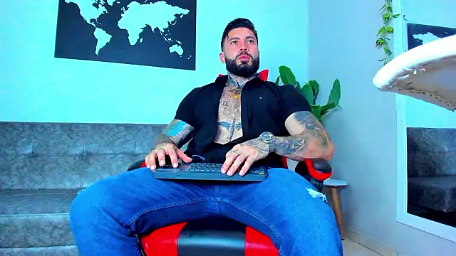 Alessrose online show from March 3, 2026, 7:42 pm