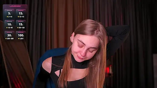 Snapshot of Erica_Grace chatting on April 1, 2026, 6:25 am Erica Grace online show from April 1, 2026, 6:25 am