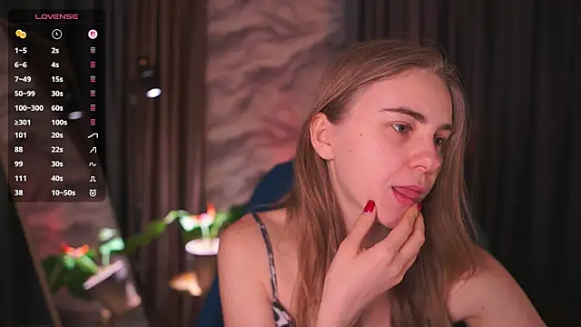 Snapshot of Erica_Grace chatting on April 3, 2026, 8:23 am Erica Grace online show from April 3, 2026, 8:23 am