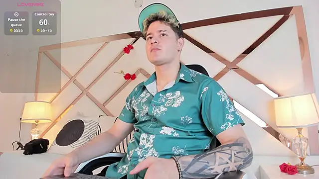 Snapshot of rayan_linxx chatting on February 16, 2026, 7:32 pm rayan linxx online show from February 16, 2026, 7:32 pm